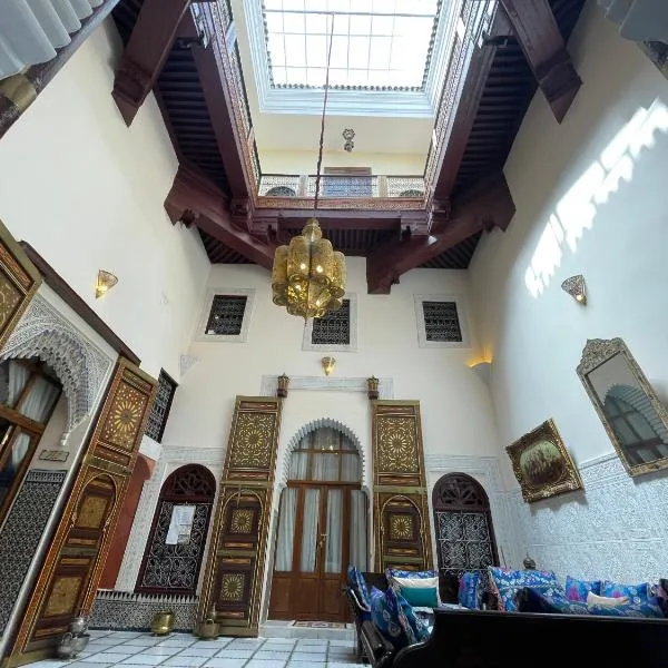 Riad AlKATIB Meknès, hotel v destinaci Meknes