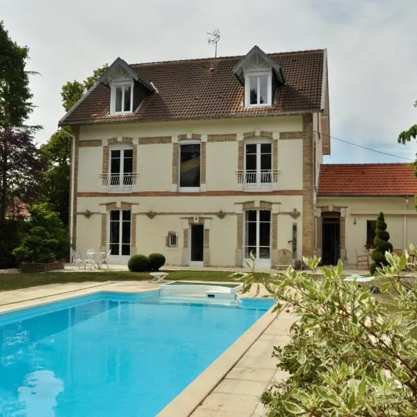 Le Jardin de Fresnes, готель у місті Thillot-sous-les-Côtes