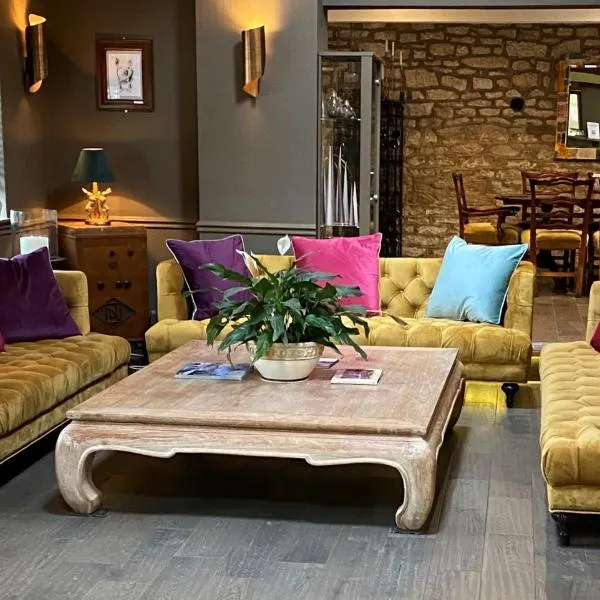 Pettifers Freehouse Hotel, hotel v destinaci Crudwell