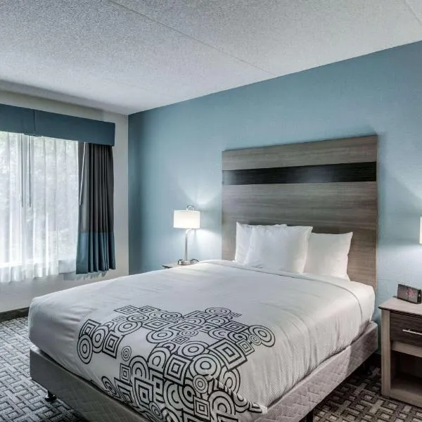 Days Inn & Suites by Wyndham Spokane, hotel a Spokane