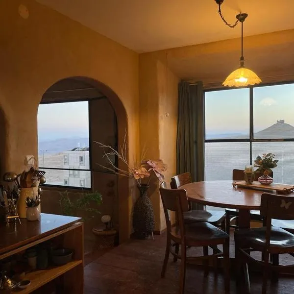 יסמינא- נוף למכתש רמון, hotel v destinaci Micpe Ramon