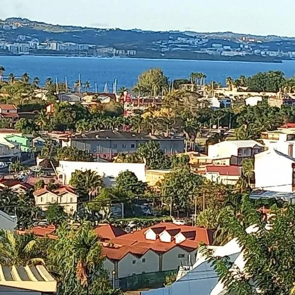 Appartement avec piscine proche de la mer, hotel v destinaci Les Trois-Îlets