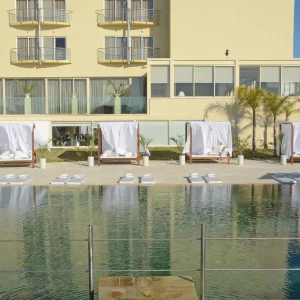 E-Hotel Larnaca Resort & Spa, hotel v destinaci Larnaka