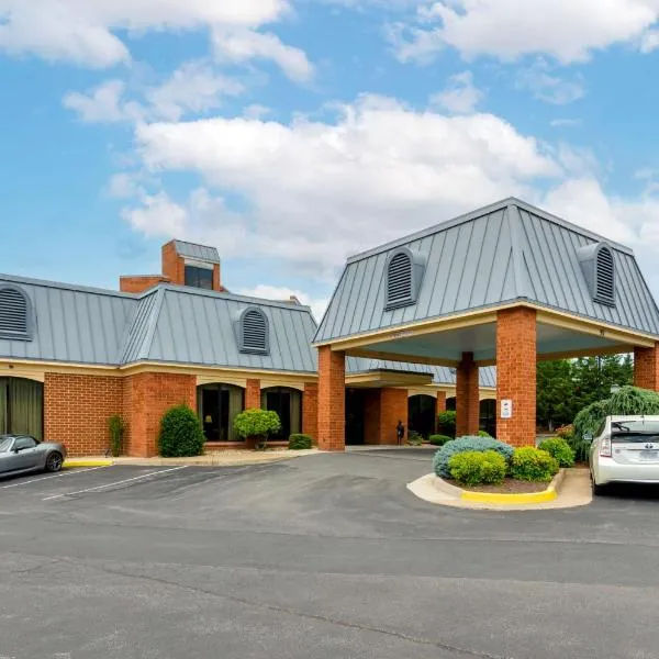 Best Western Staunton Inn, hotel v destinaci Staunton