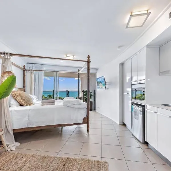 Three A Airlie Seaviews, Pool, Private Spa, hotel v destinaci Airlie Beach