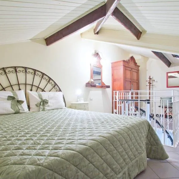 Case Vacanze Borgo Marina IMPERIA, hotel u Imperiji