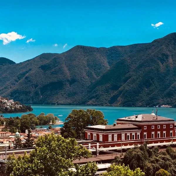 Lakeview Panorama Penthouse with Washer & Dryer, hotel in Lugano