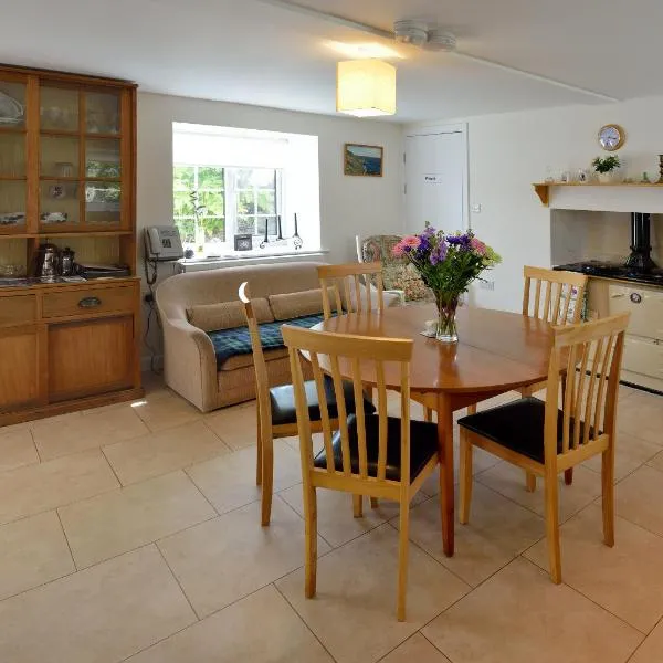 Cronk Darragh Cottage, hotel v destinaci Castletown