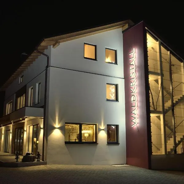 Pension Waldkristall, hotel in Ludwigsthal