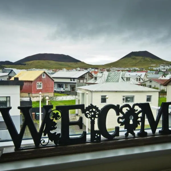 Guesthouse Hamar: Vestmannaeyjar şehrinde bir otel