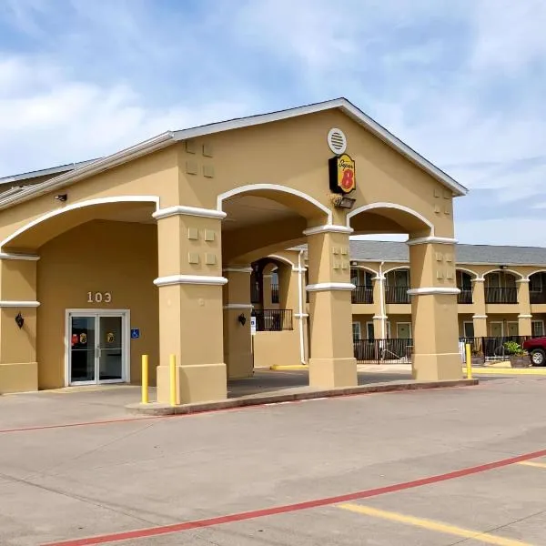 Super 8 by Wyndham Forney/East Dallas, hotel in Seagoville