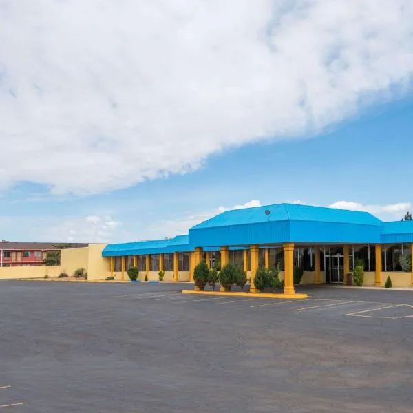 Days Inn & Suites by Wyndham Clovis, hotel in Clovis
