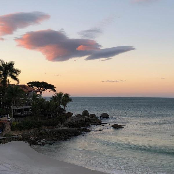 Maravilhoso apto, a 290 metros da praia do Canto Grande! Lindo! - Foto 5