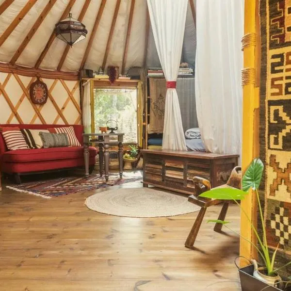 The Yurt in Abirim, hotel v destinaci Abirim