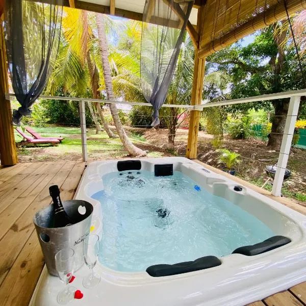 Écolodge Ti-Spa avec Jacuzzi Privé Villa Gaïa, hotel di Le Diamant
