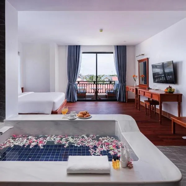 Two Seasons Siem Reap Hotel