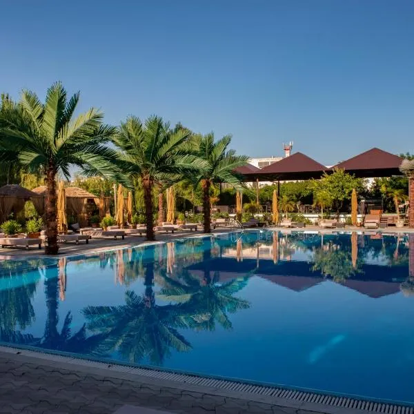 Cross Resort Hotel, hotel v Jerevanu