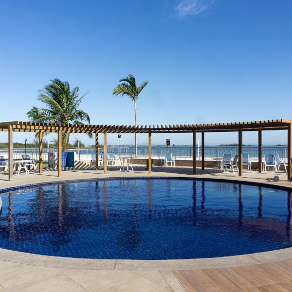 Apê aconchegante condomínio beira lagoa c/piscina - Foto 4