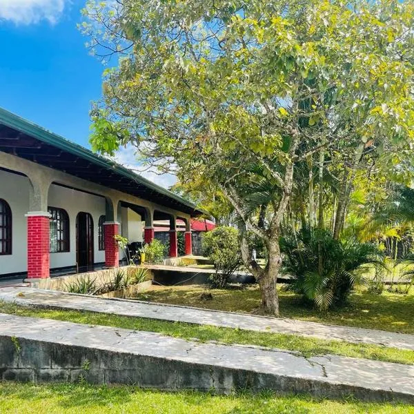 Casa Eva Lodging Costa Rica, hotel v destinaci San Isidro