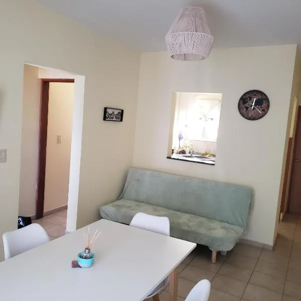 Excelente departamento en zona céntrica. C/Cochera, hotel di Río Cuarto