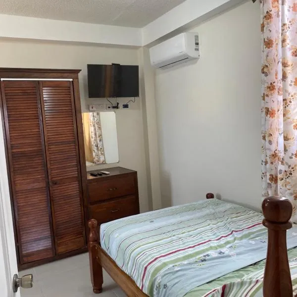 Beautiful Apartment in Roseau City, hotel v destinaci Roseau