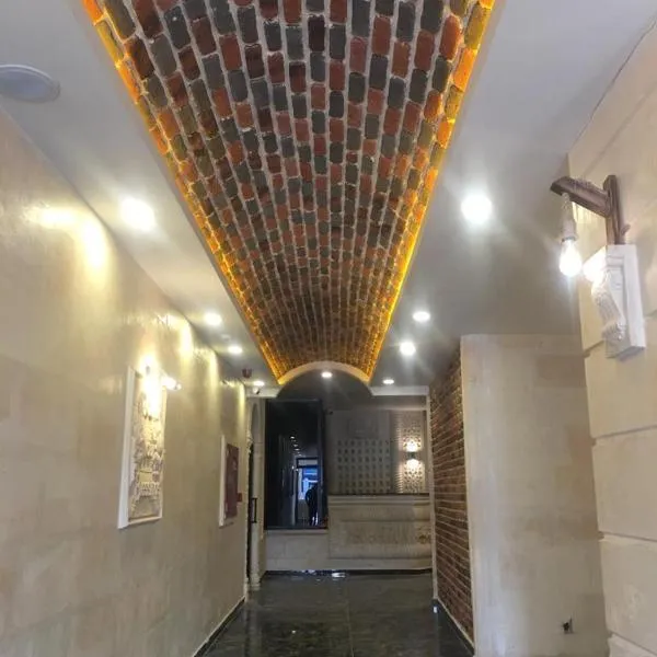 MİDYAT LADİNOS OTEL, hotel Midyatban