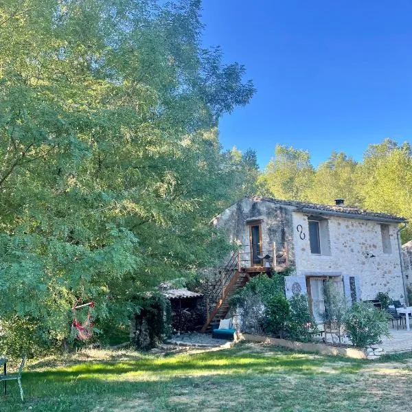 La Source, hotel en Rustrel