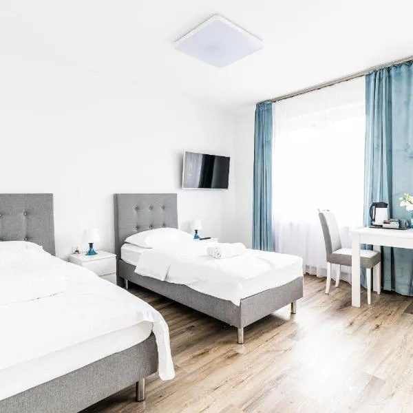 EXPO HOSTEL, hotel in Kielce