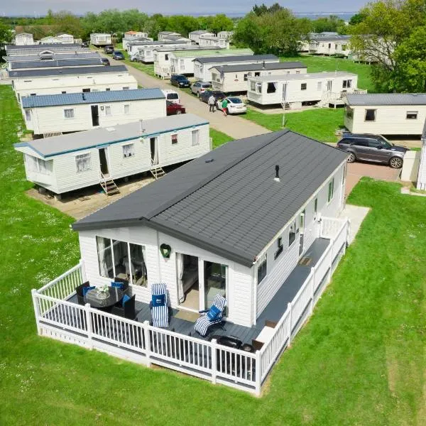 Stunning 6 Berth Lodge For Hire At Skipsea Sands In Yorkshire Ref 41077Wf, hotel v destinaci Barmston