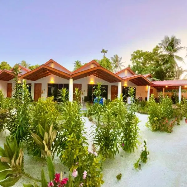 Thoddoo Beach Holiday Inn, hotel u gradu Thoddoo