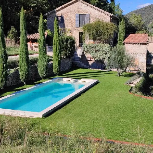 Le Ptit Cottage, hotel in Rochebrune