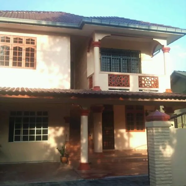 Z&R HOMESTAY, hotel in Kampong Pangkal Pisang