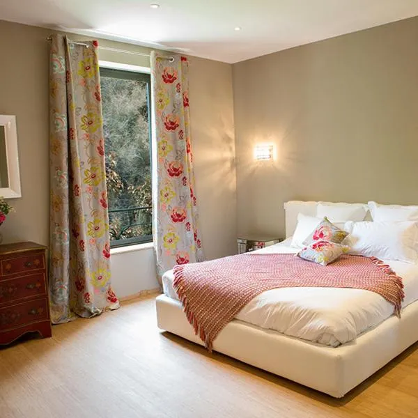 Domaine du Prieuré d'Estagel chambres d'hôtes, hotel v destinaci Saint-Gilles