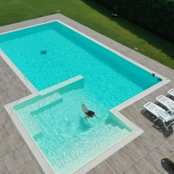 App in Villa con Piscina - 45 min Venezia - Zona Unesco, hotel in San Pietro di Feletto