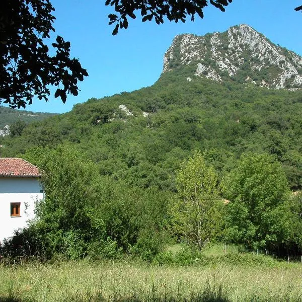 Araiztar, hotel v destinaci Irañeta