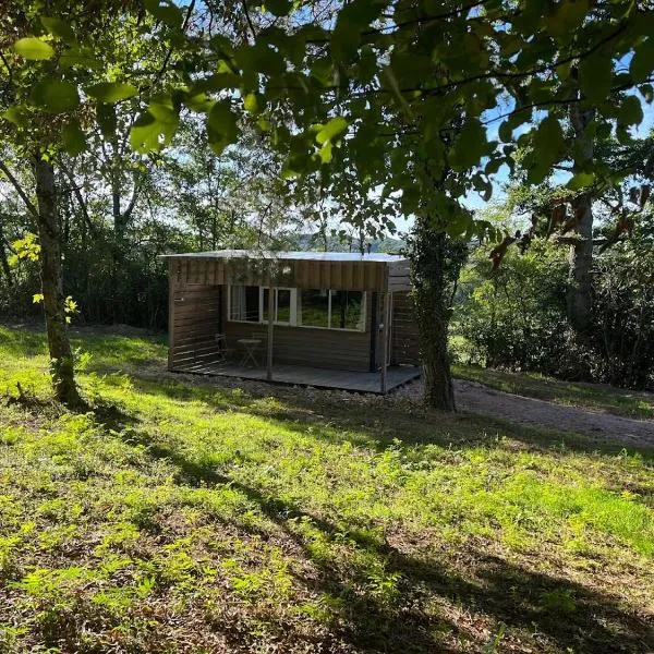 La Cabane Du Champ Du Possible, hotel em Uxeau