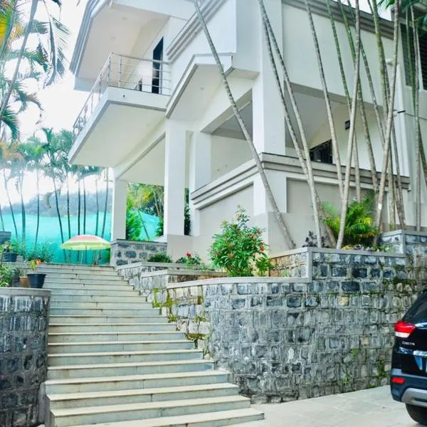 JSR Homes, hotel in Yercaud