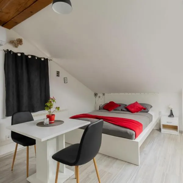Hill apartman - MAKSIMIR Rebro, hotel in Zagreb