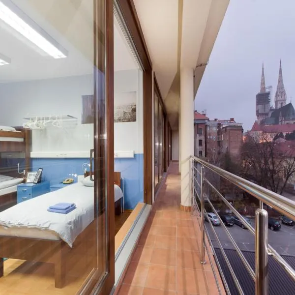 Hostel Bureau, hotel v Záhřebu