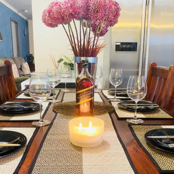 ENTIRE HOME IN WERRIBEE,BEST POSSIBLE LOCATION YOU CAN FIND, hotel in Werribee
