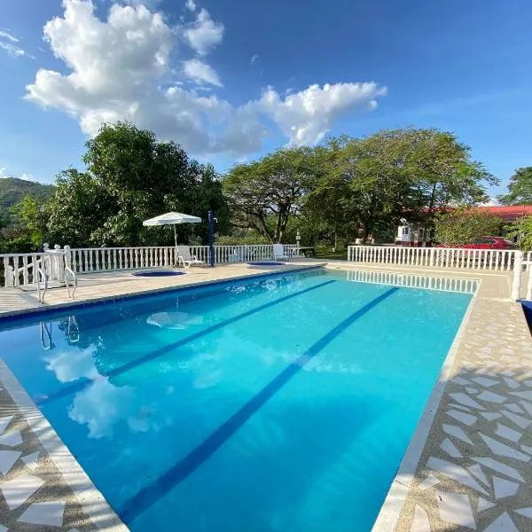 Finca Villa Sofía Campestre con piscina, hotel v destinaci Anapoima