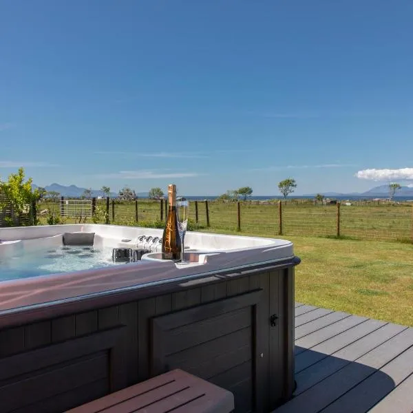 Litua Luxury self-catering with stunning sea view, hotel in Arisaig