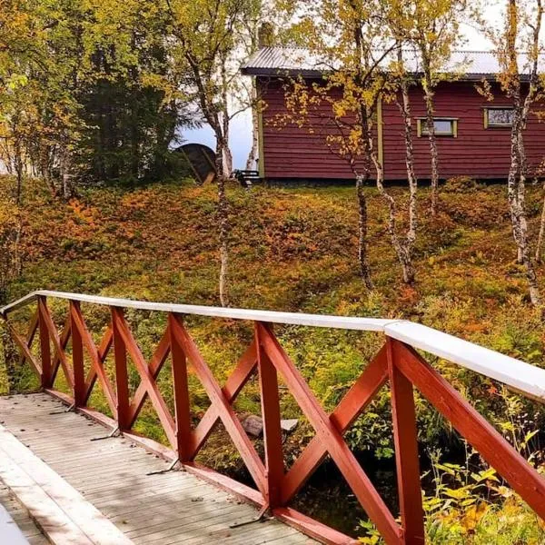 Cosy cabin in North-Norway, Nearby Senja., hotel en Fossmoen