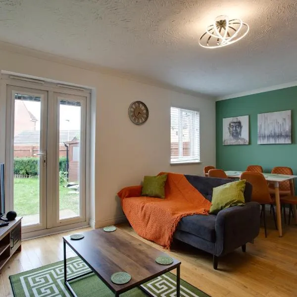 ST AUSTELL - Spacious Home, High Speed Wi-Fi, Free Parking, Garden, hotel in Swindon
