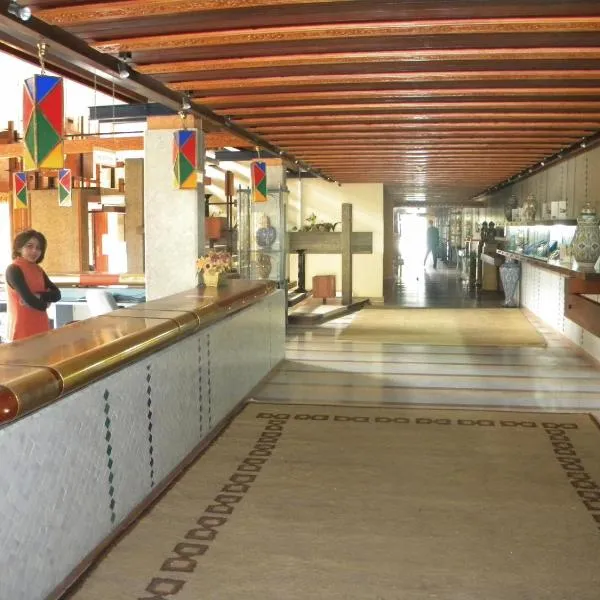 Sidi Harazem, hotel v destinaci Fès