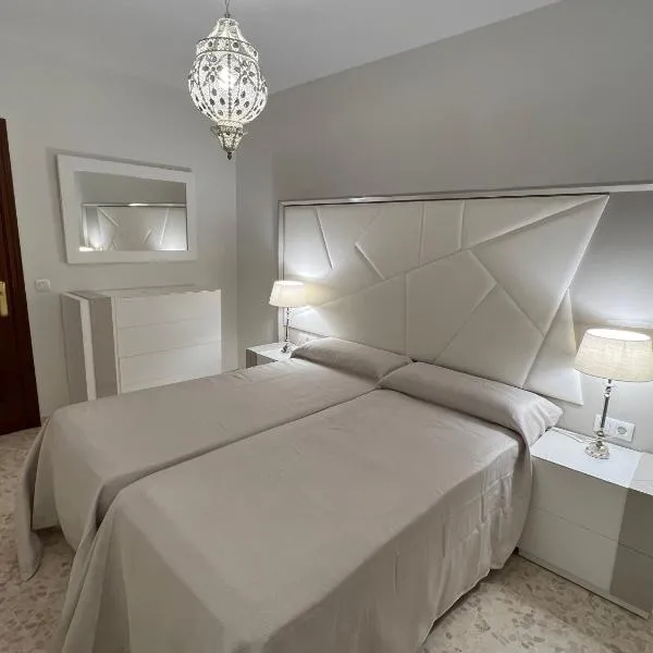 APARTAMENTO AREVALO LUCENA CENTER, hotel a Zambra