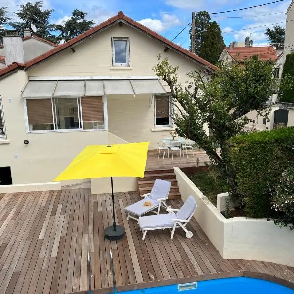 À la maison, hôtel à Saint-Étienne