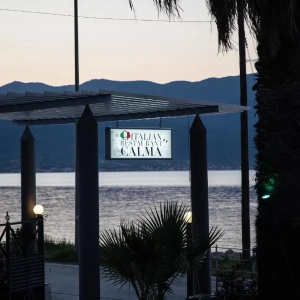 Calma Beach Hotel, מלון בסטאברוס