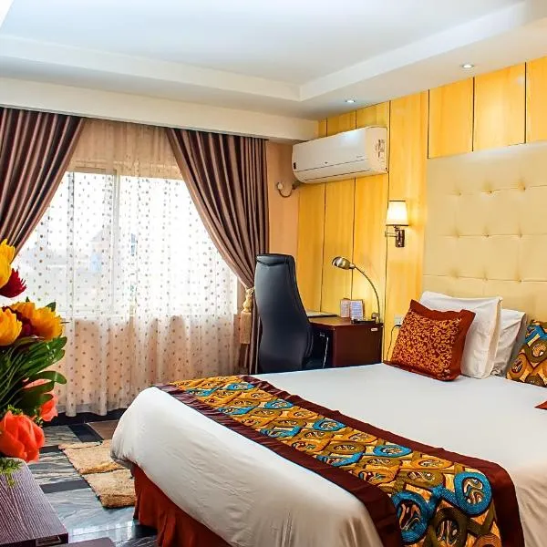 Golden Tulip Garden City Hotel - Rivotel, hotelli kohteessa Obia