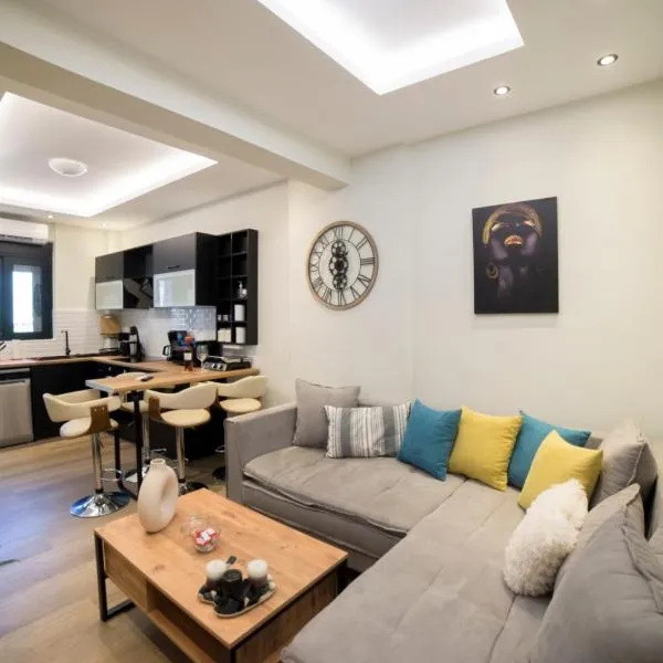 Luxurious apartment in the heart of town !, hotell Loutrakis